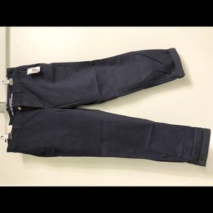 Gap. Women's Girlfriend Khakis NWT (Sz 4/27)
